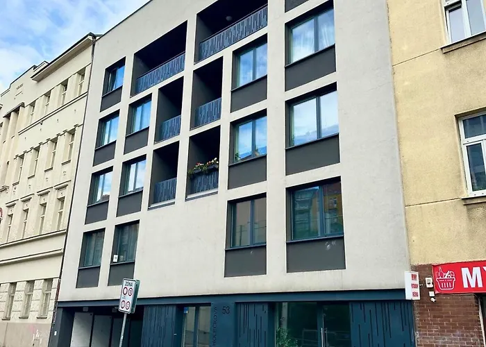 Modern Two-storey With Terrace Apartment *